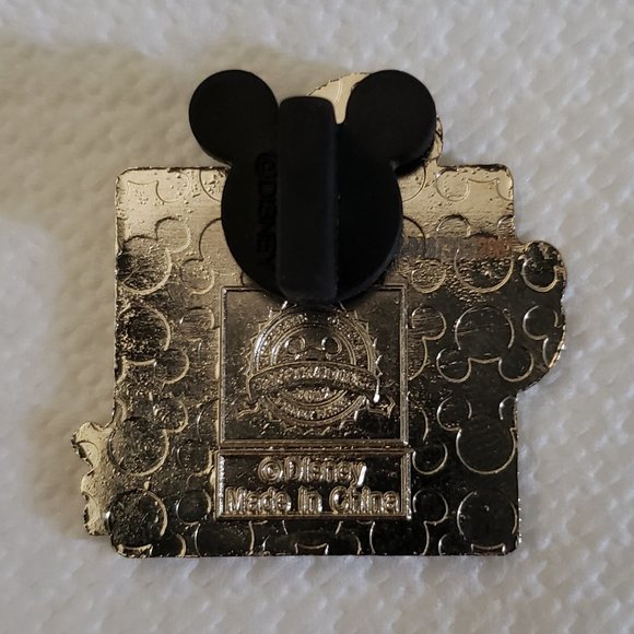 EUC Disney Mickey Mouse trading pin - Picture 2 of 5